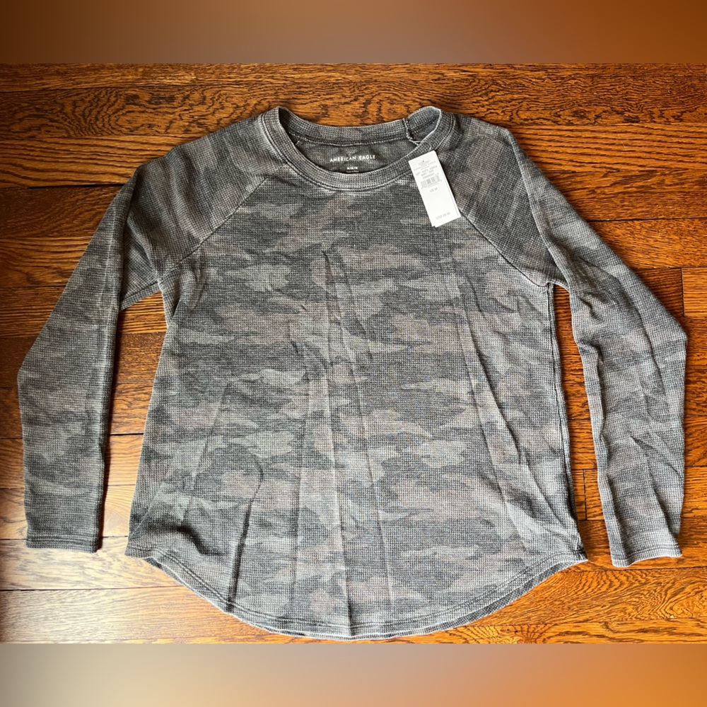 American Eagle Women’s Gray Camo Waffle Knit Long Sleeve Top - Size M NWT